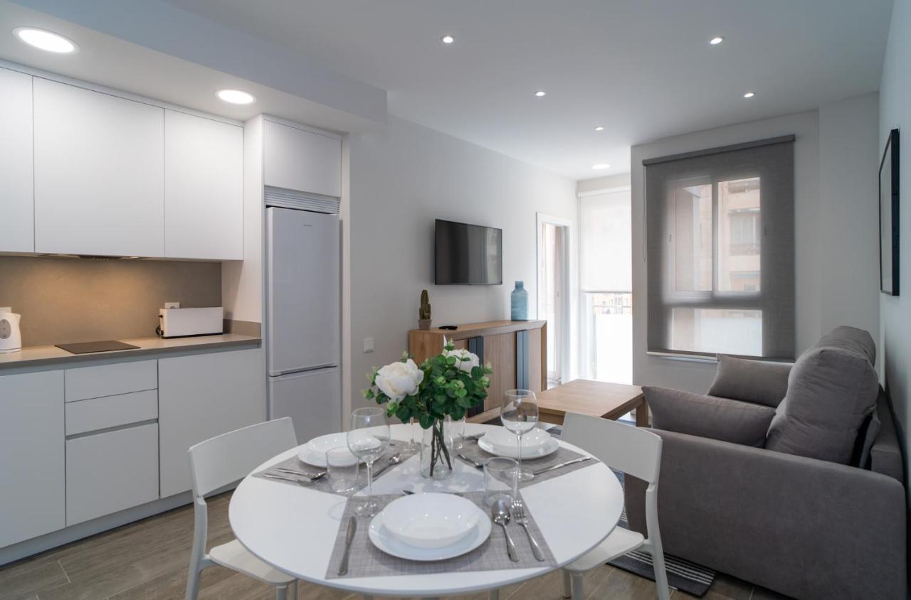 AAC Málaga - Apartamento luminoso y nuevo, a 1,3km del centro de Málaga Esterno foto